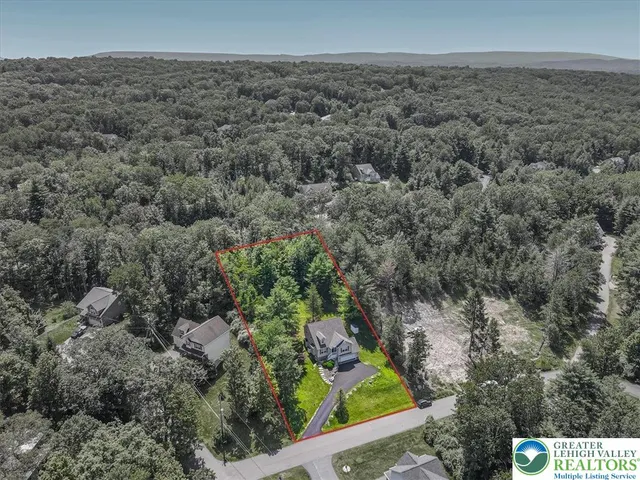 $449,900 | 401 Pierce Lane, East Stroudsburg, PA 18301