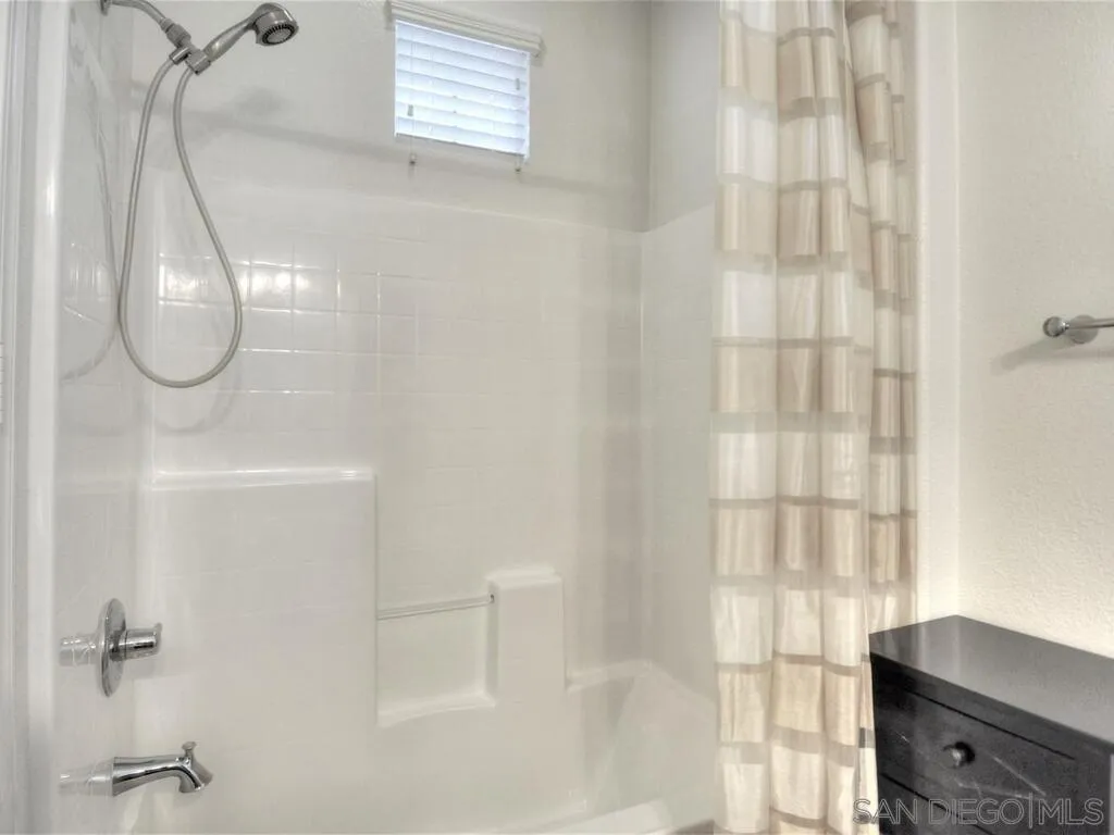 2421 Mica Road Carlsbad, CA 92009 - Photo 34 of 40 Gallery Image 34