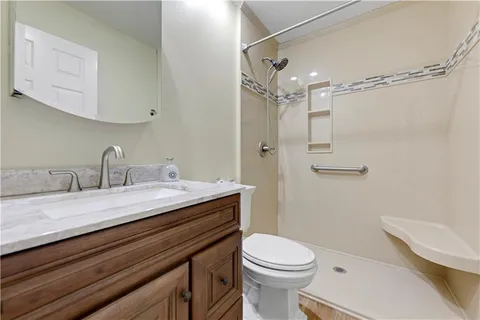 $540,000 | 5232 West 121st Street, Overland Park, KS 66209