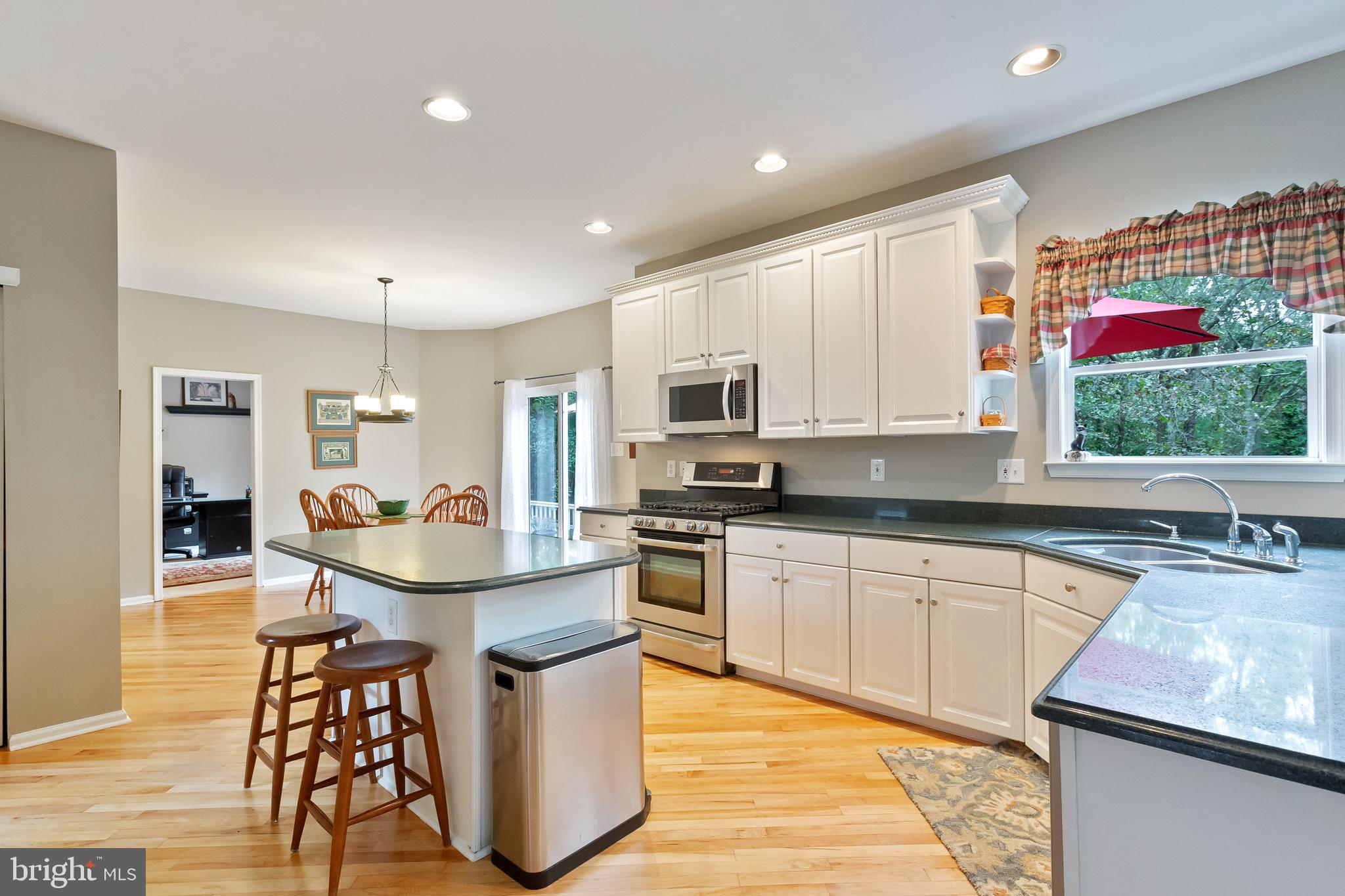 8 Quail Ridge Court Medford, NJ 08055 - Photo 13 of 37