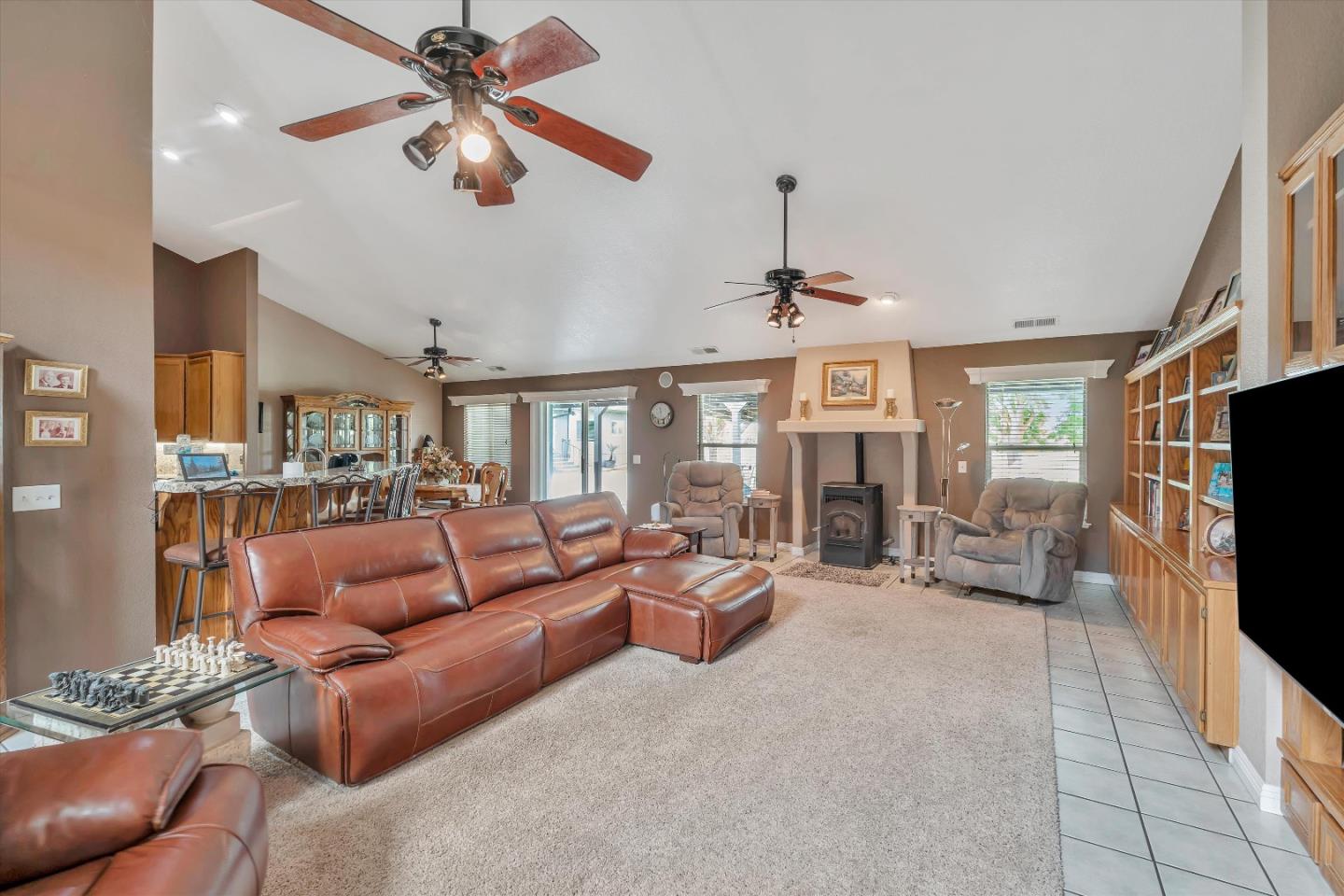 10055 South Henry Road Farmington, CA 95230 - Photo 16 of 98 Gallery Image 16