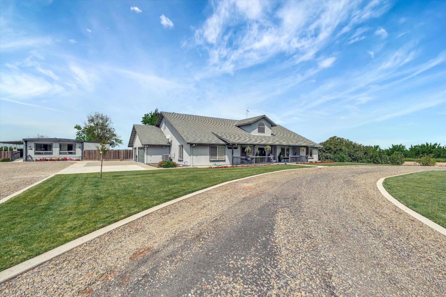 10055 South Henry Road Farmington, CA 95230 - Photo 7 of 98 Gallery Image 7