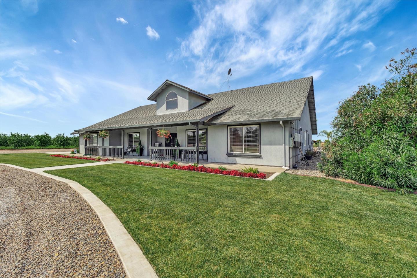 10055 South Henry Road Farmington, CA 95230 - Photo 8 of 98 Gallery Image 8