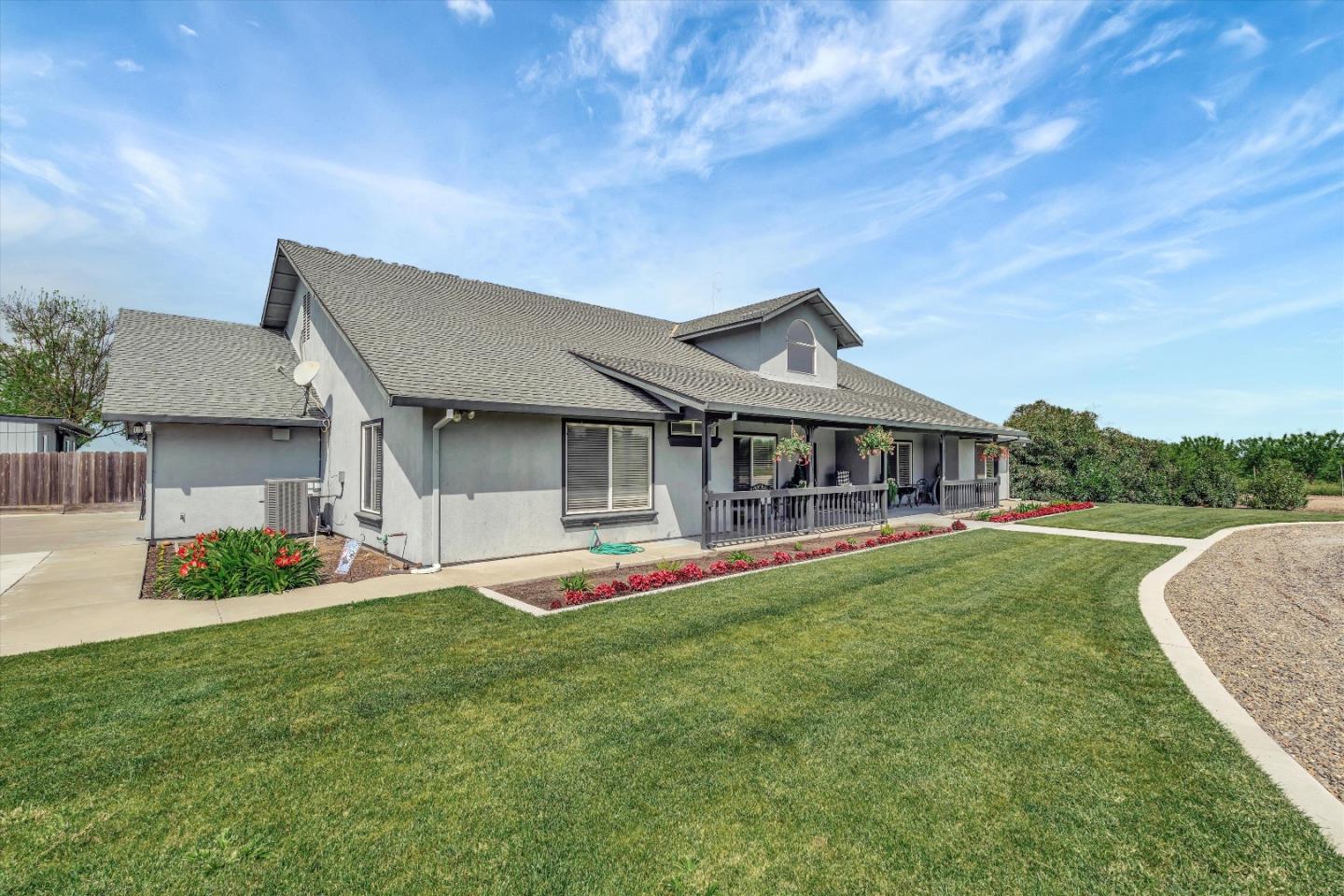 10055 South Henry Road Farmington, CA 95230 - Photo 9 of 98 Gallery Image 9