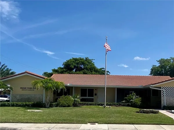 $1,900 | 2250 Northeast 36th Street, Lighthouse Point, FL 33064