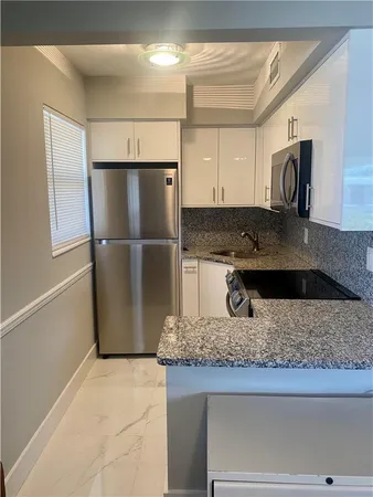 $1,900 | 2250 Northeast 36th Street, Lighthouse Point, FL 33064