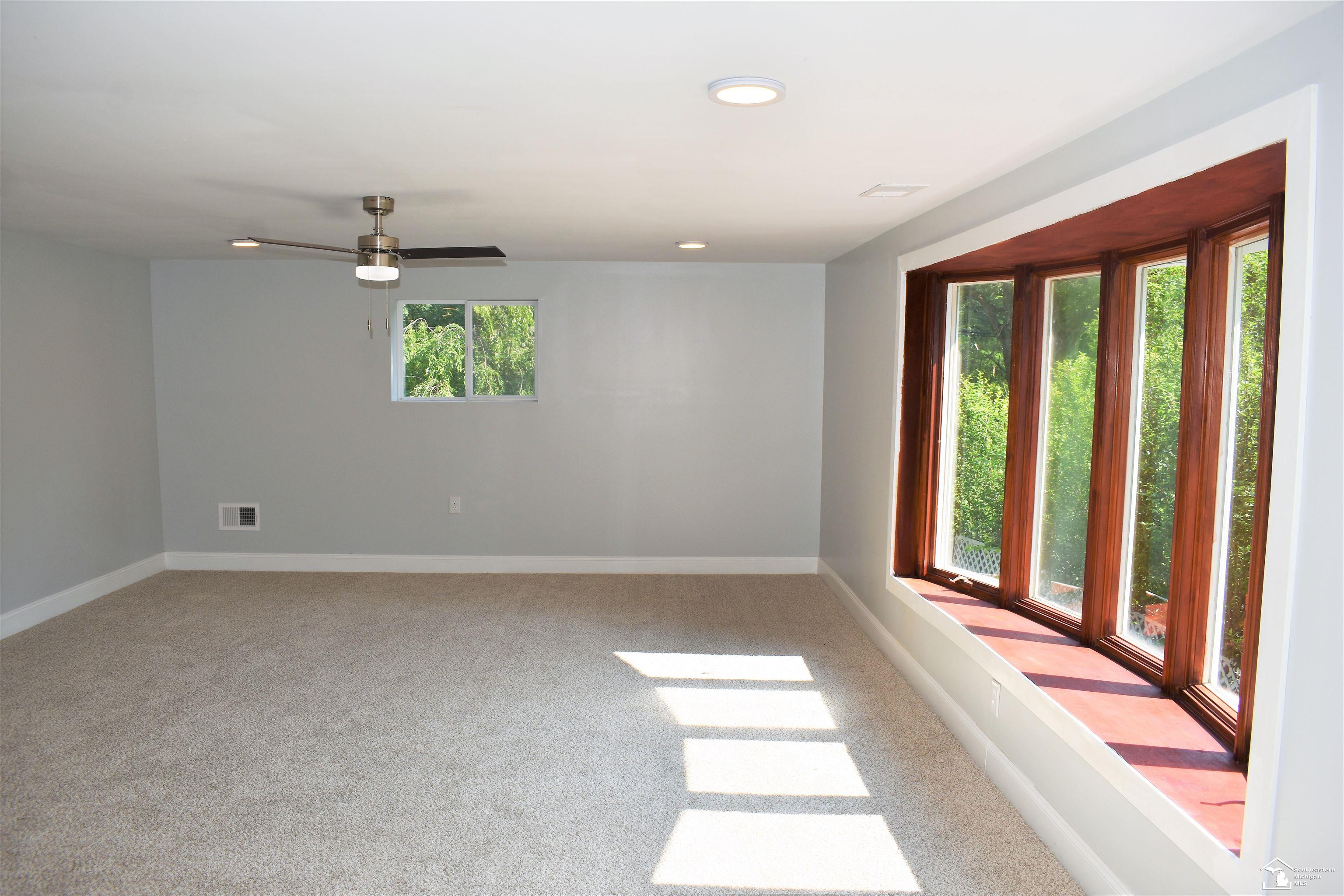 45081 Willis Road Belleville, MI 48111 - Photo 23 of 33 50115074-22.JPG