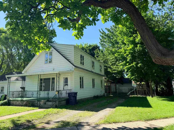 $88,000 | 708 Woodside Lane, Bay City, MI 48708