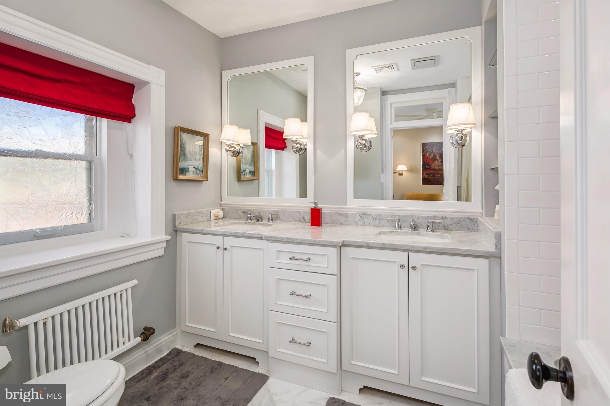 1616 22nd Street Northwest Washington, DC 20008 - Photo 18 of 27 En-Suite Bath U 2