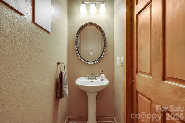 $600,000 | 20 Stony Crest Drive, Spruce Pine, NC 28777