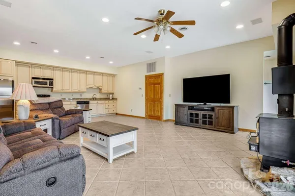 $600,000 | 20 Stony Crest Drive, Spruce Pine, NC 28777
