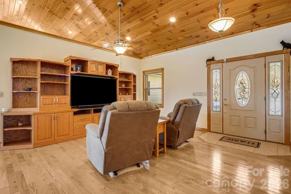 $600,000 | 20 Stony Crest Drive, Spruce Pine, NC 28777