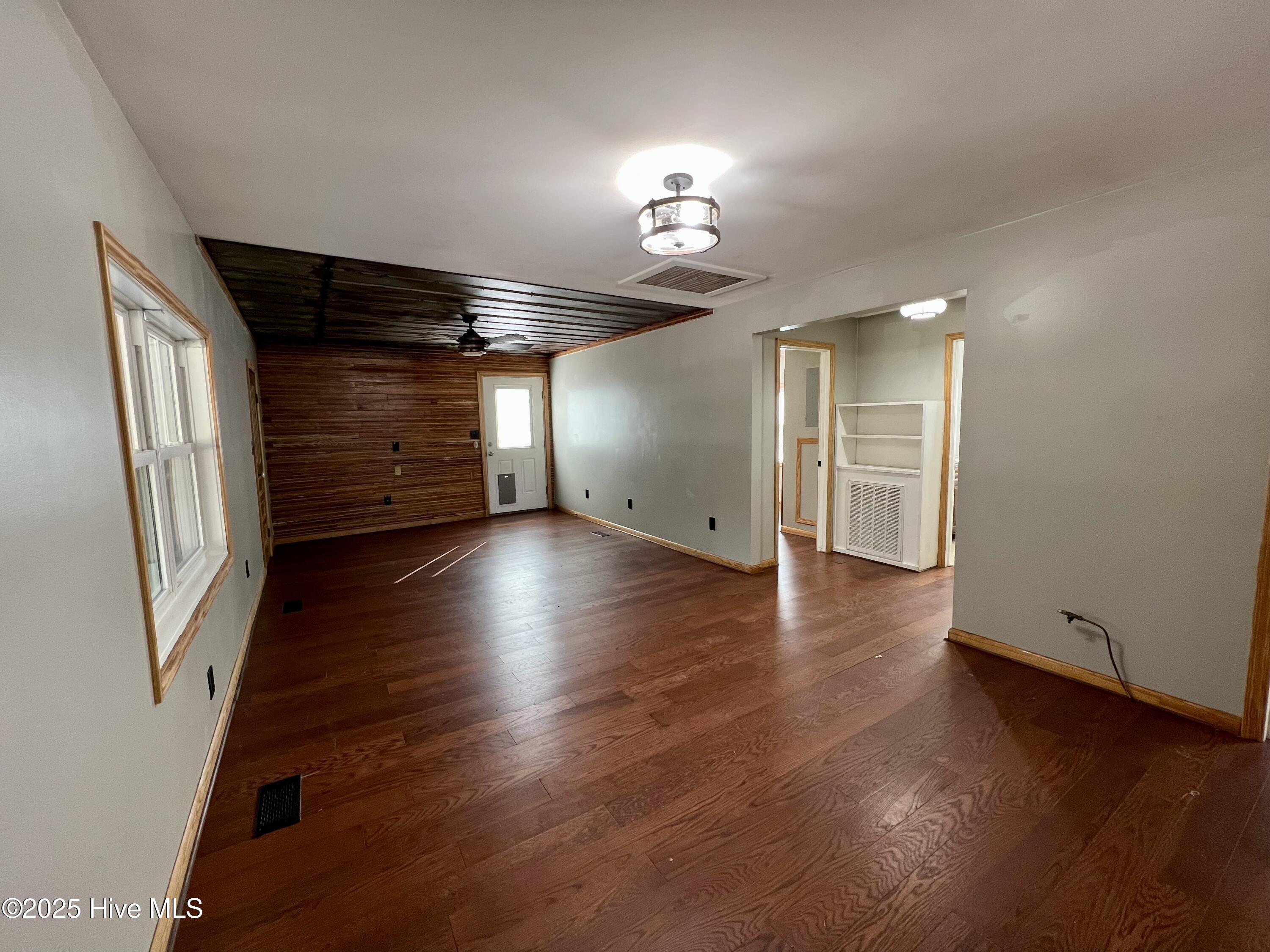 116 Rowe Road Aurora, NC 27806 - Photo 4 of 33 IMG_8689