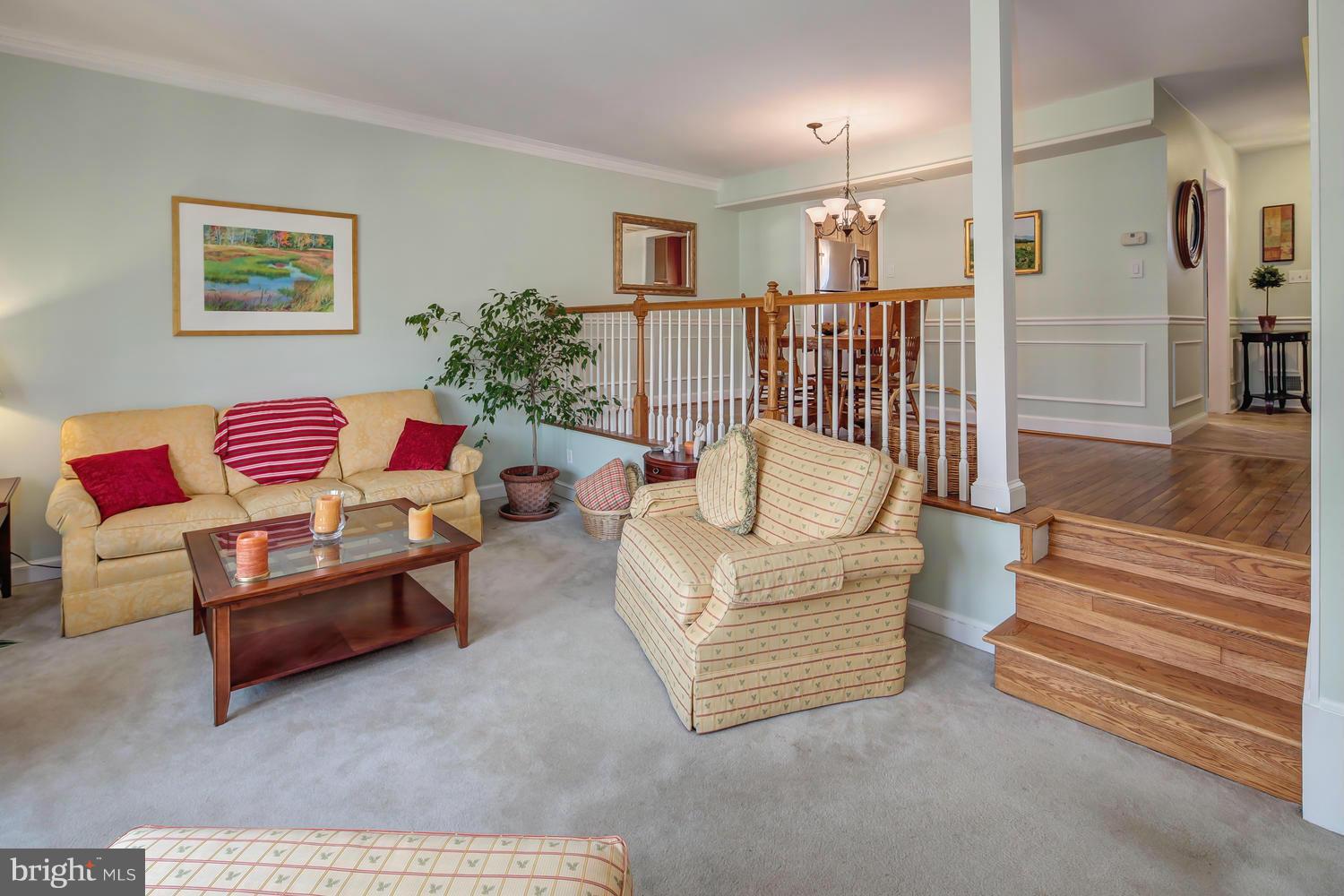 5939 Bayshire Road, Unit 121 Springfield, VA 22152 - Photo 12 of 30 Living Room