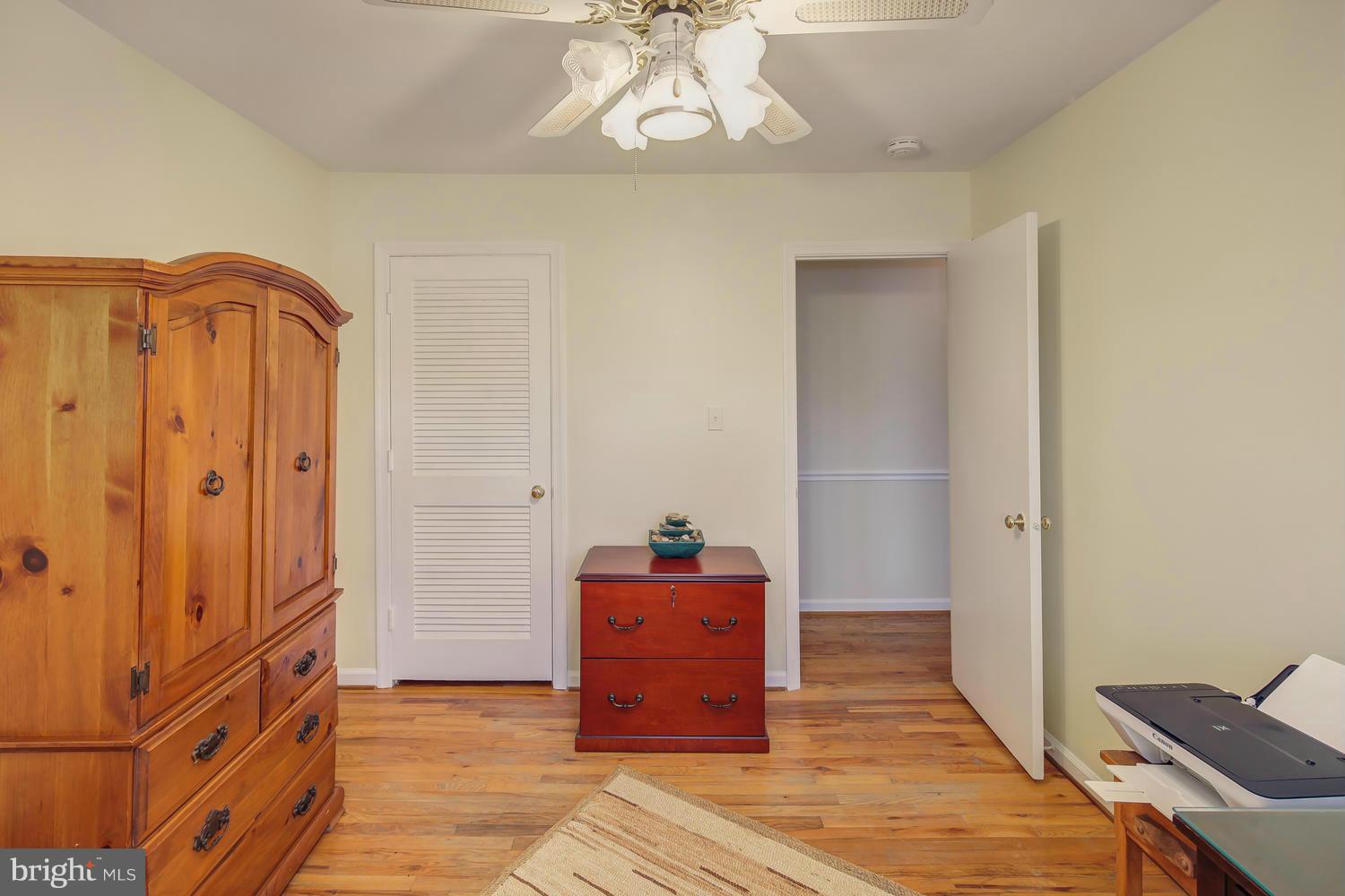 5939 Bayshire Road, Unit 121 Springfield, VA 22152 - Photo 18 of 30 Bedroom