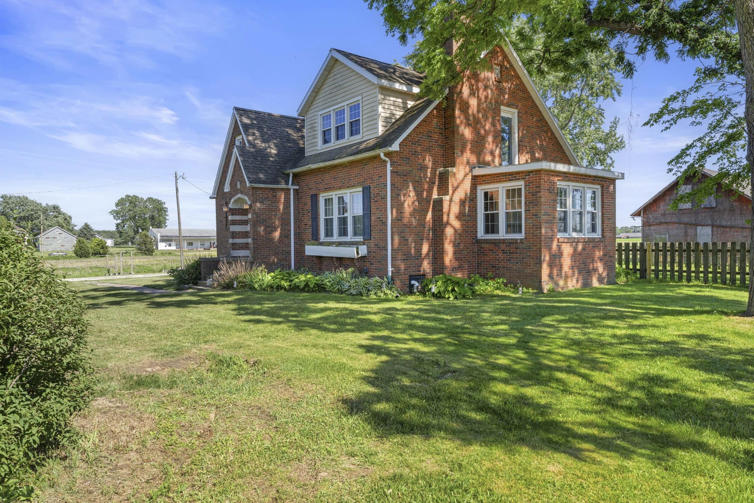 8040 Territorial Road Watervliet, MI 49098 - Photo 4 of 45 4_dsc07133
