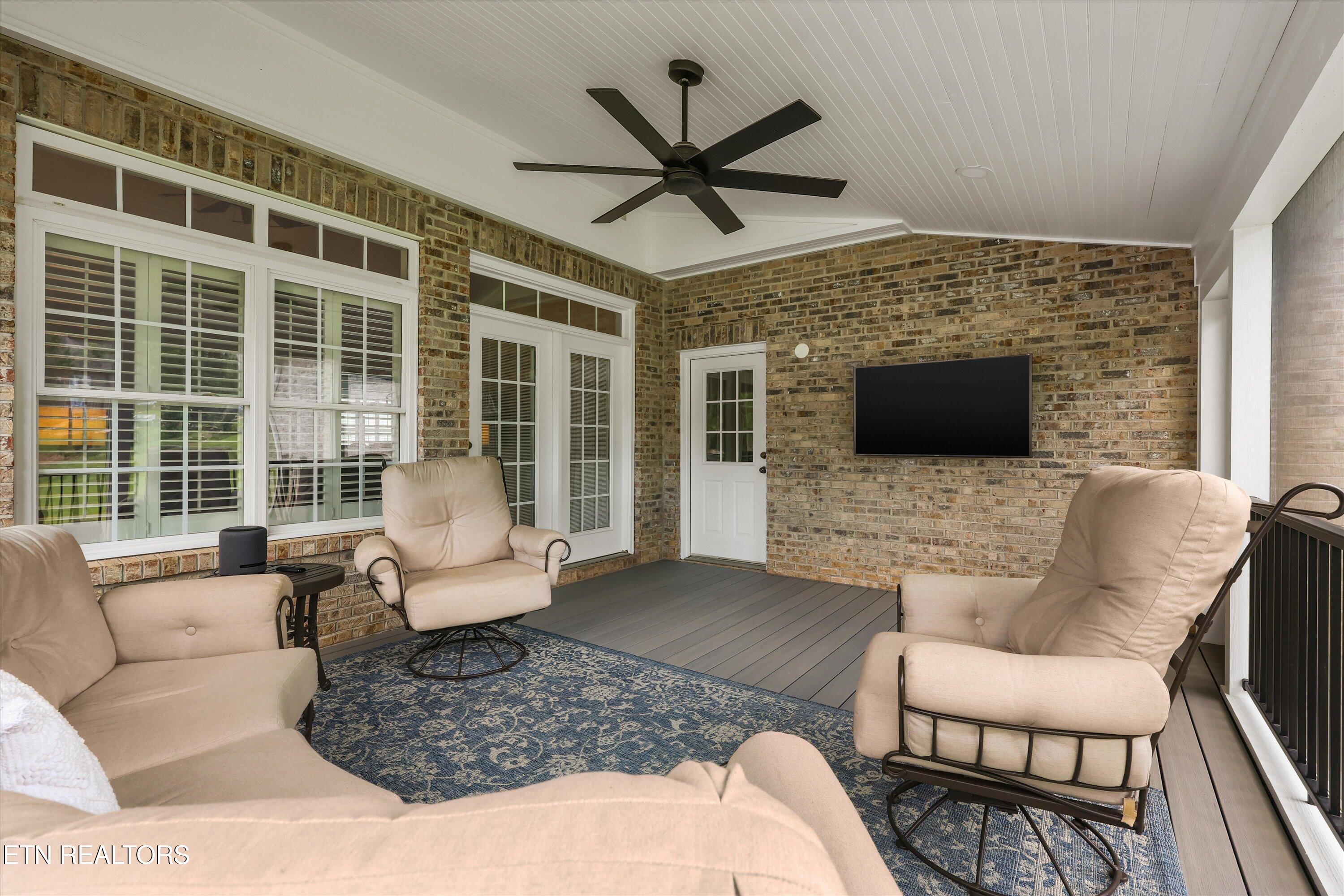 64 Rolling Links Boulevard Oak Ridge, TN 37830 - Photo 5 of 54 Screened Sunroom