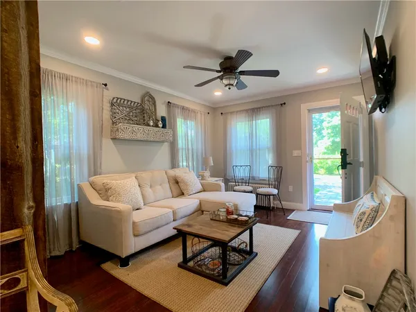 $2,800 | 18 Sylvan Street, Newport, RI 02840