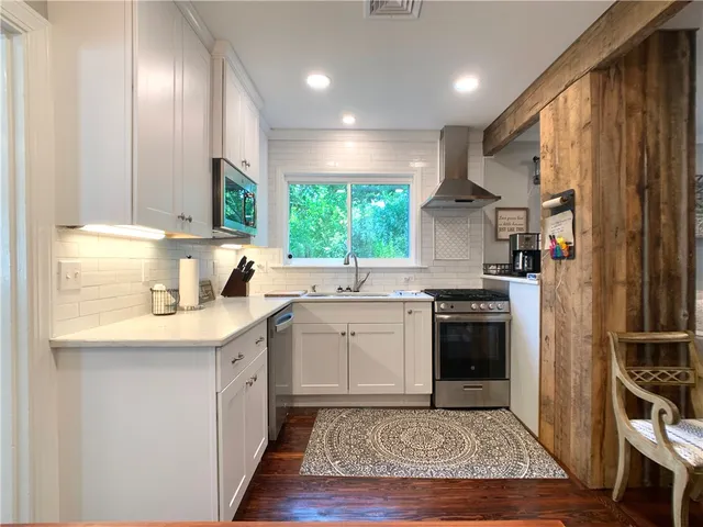 $2,800 | 18 Sylvan Street, Newport, RI 02840