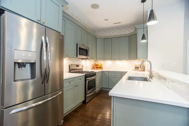 $2,000 | 1324 West Pratt Boulevard, Unit 1W, Chicago, IL 60626