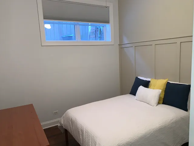 $2,000 | 1324 West Pratt Boulevard, Unit 1W, Chicago, IL 60626