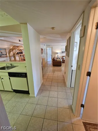 $1,300 | 14831 Summerlin Woods Drive, Unit 4, Fort Myers, FL 33919