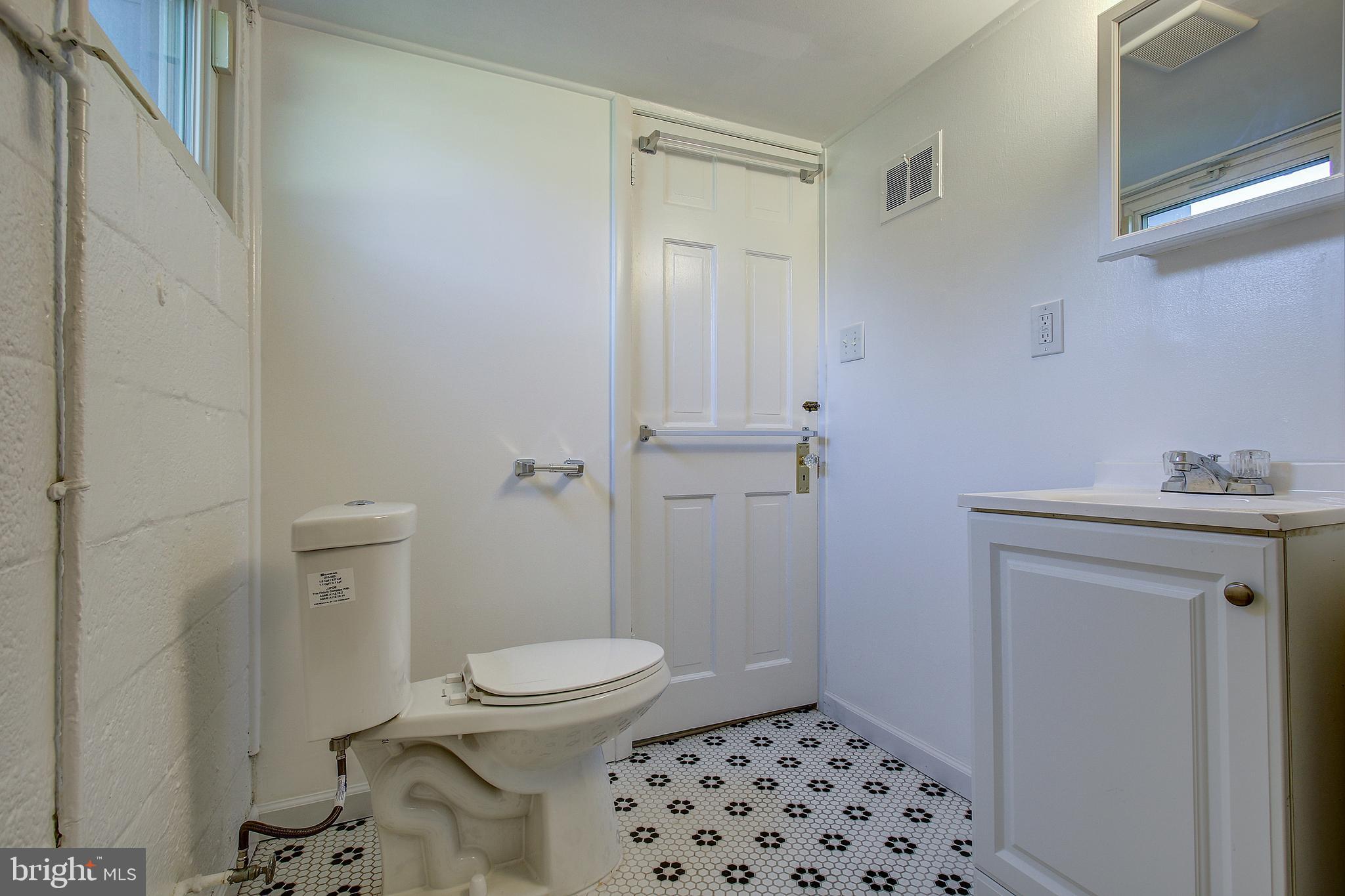 11807 College View Drive Silver Spring, MD 20902 - Photo 22 of 28