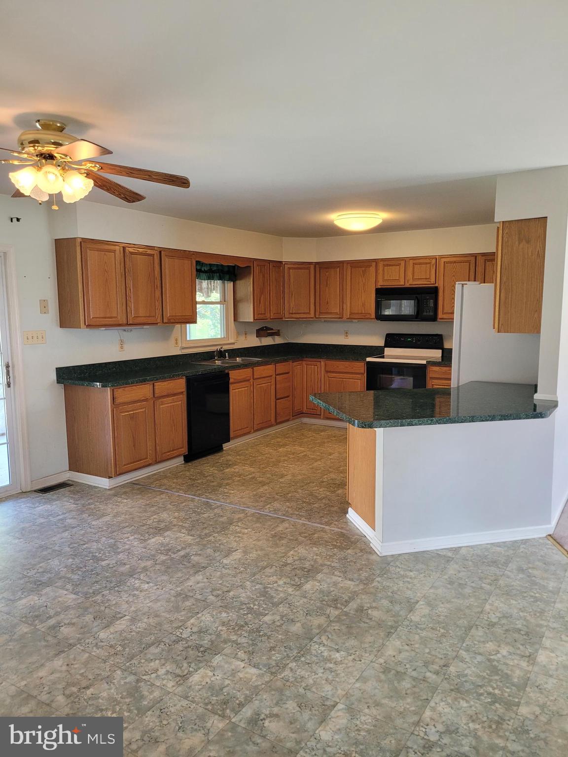 612 Deer Park Road Westminster, MD 21157 - Photo 7 of 36 Gallery Image 7