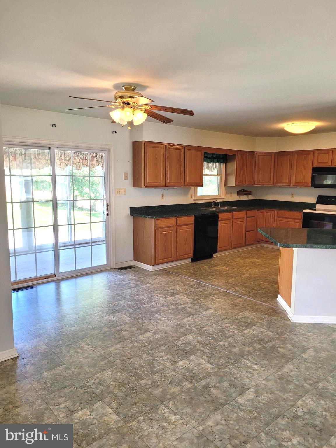 612 Deer Park Road Westminster, MD 21157 - Photo 8 of 36 Gallery Image 8