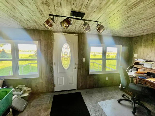 $289,500 | 18267 Knauf Avenue, Reading, MN 56165