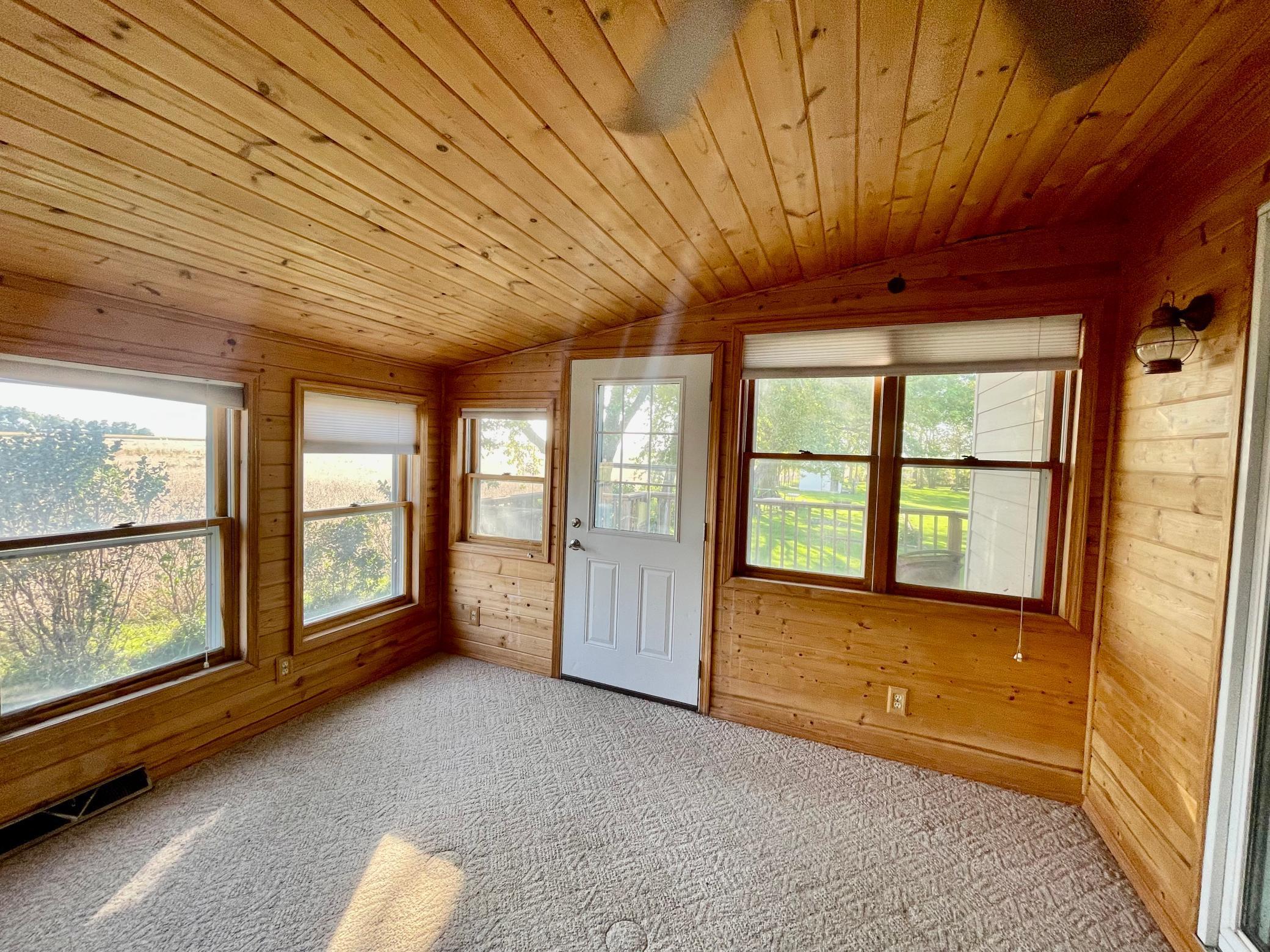 18267 Knauf Avenue Reading, MN 56165 - Photo 23 of 35