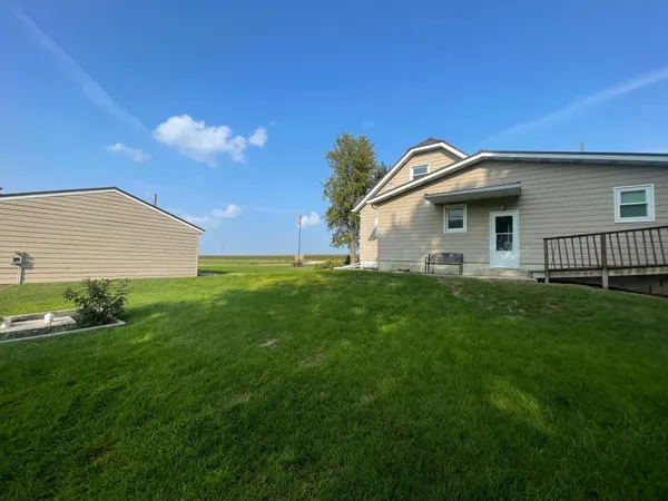 $279,500 | 18267 Knauf Avenue, Reading, MN 56165