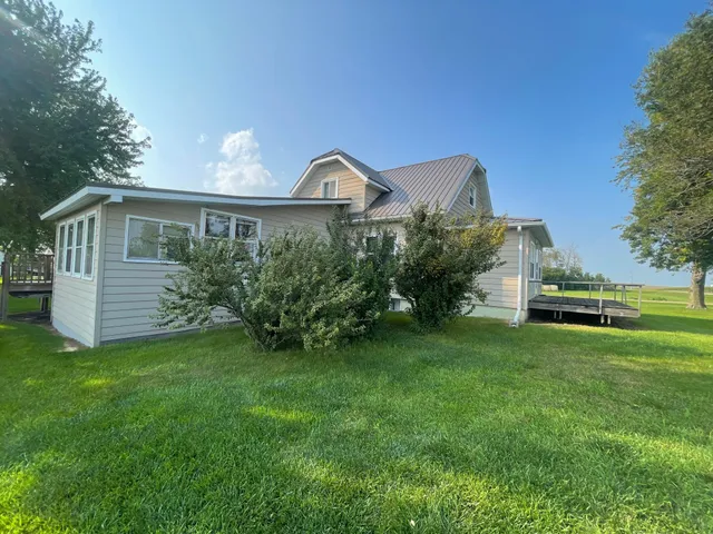 $289,500 | 18267 Knauf Avenue, Reading, MN 56165