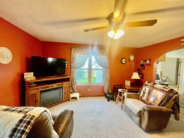 $279,500 | 18267 Knauf Avenue, Reading, MN 56165