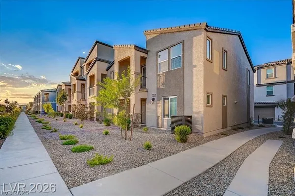 $2,320 | 634 Bellus Place, Henderson, NV 89015