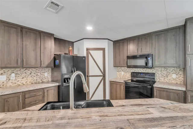 $165,000 | 9529 Cypress Drive, Willis, TX 77318