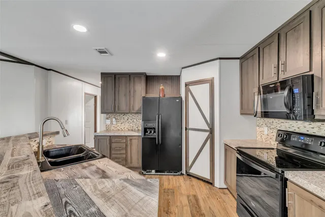 $165,000 | 9529 Cypress Drive, Willis, TX 77318