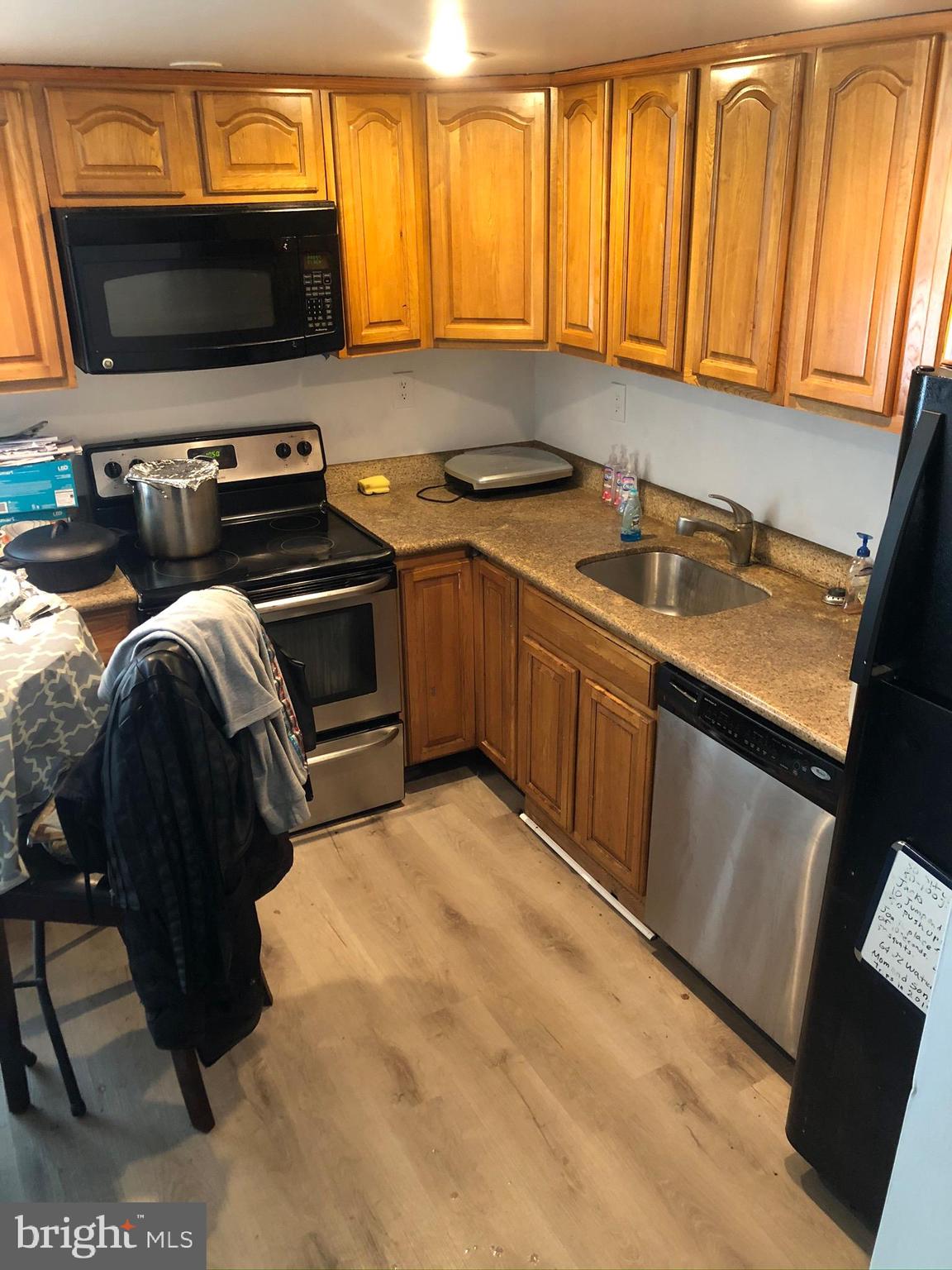 9456 Woodbridge Road Philadelphia, PA 19114 - Photo 2 of 14