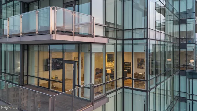 $9,450 | 300 International Drive, Unit 2303, Baltimore, MD 21202