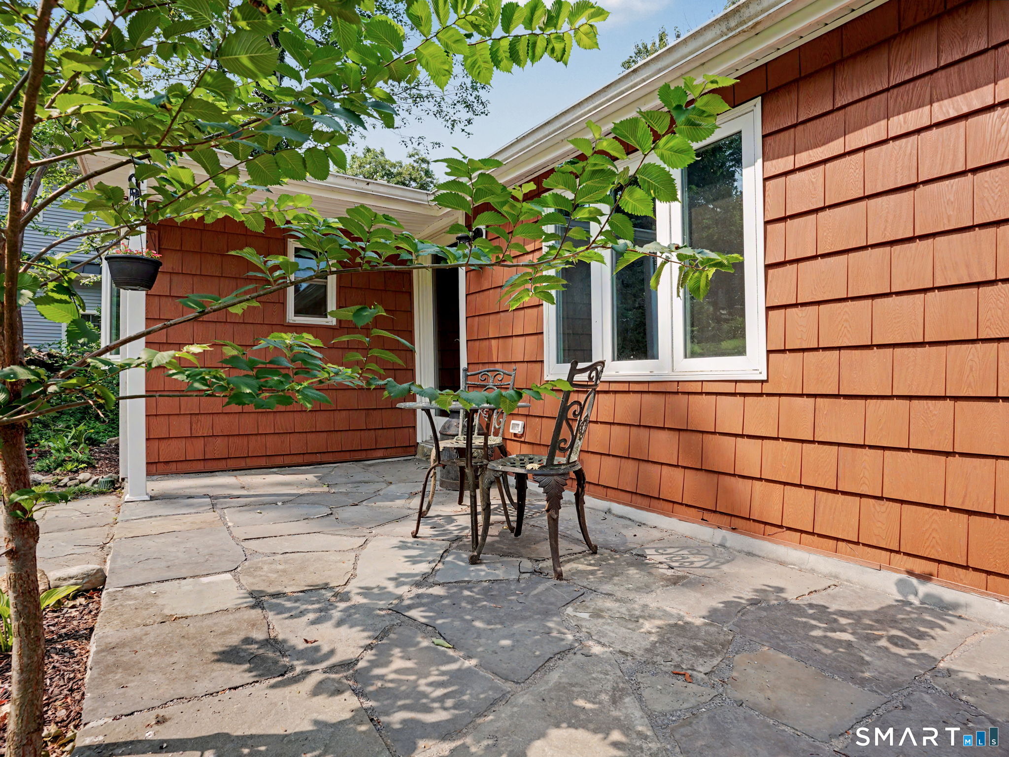 22 Ridge Road New Fairfield, CT 06812 - Photo 4 of 36