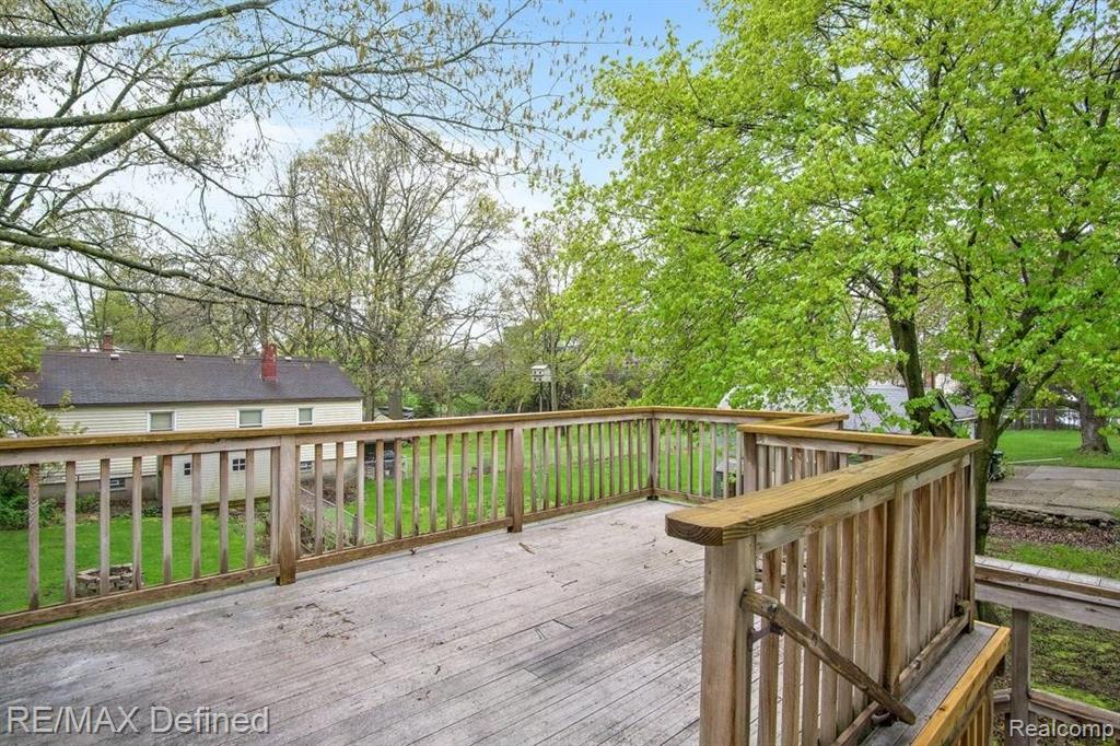 192 East Tienken Road Rochester Hills, MI 48307 - Photo 30 of 38