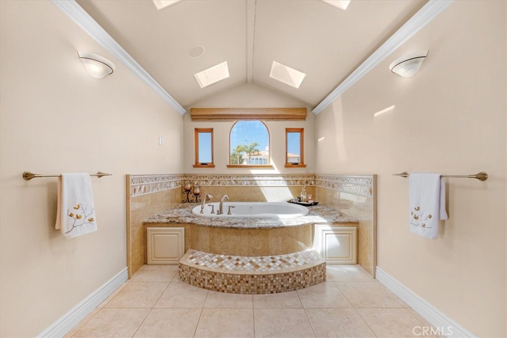 413 Via Bandolero Arroyo Grande, CA 93420 - Photo 47 of 75 a living room with a sink and a table