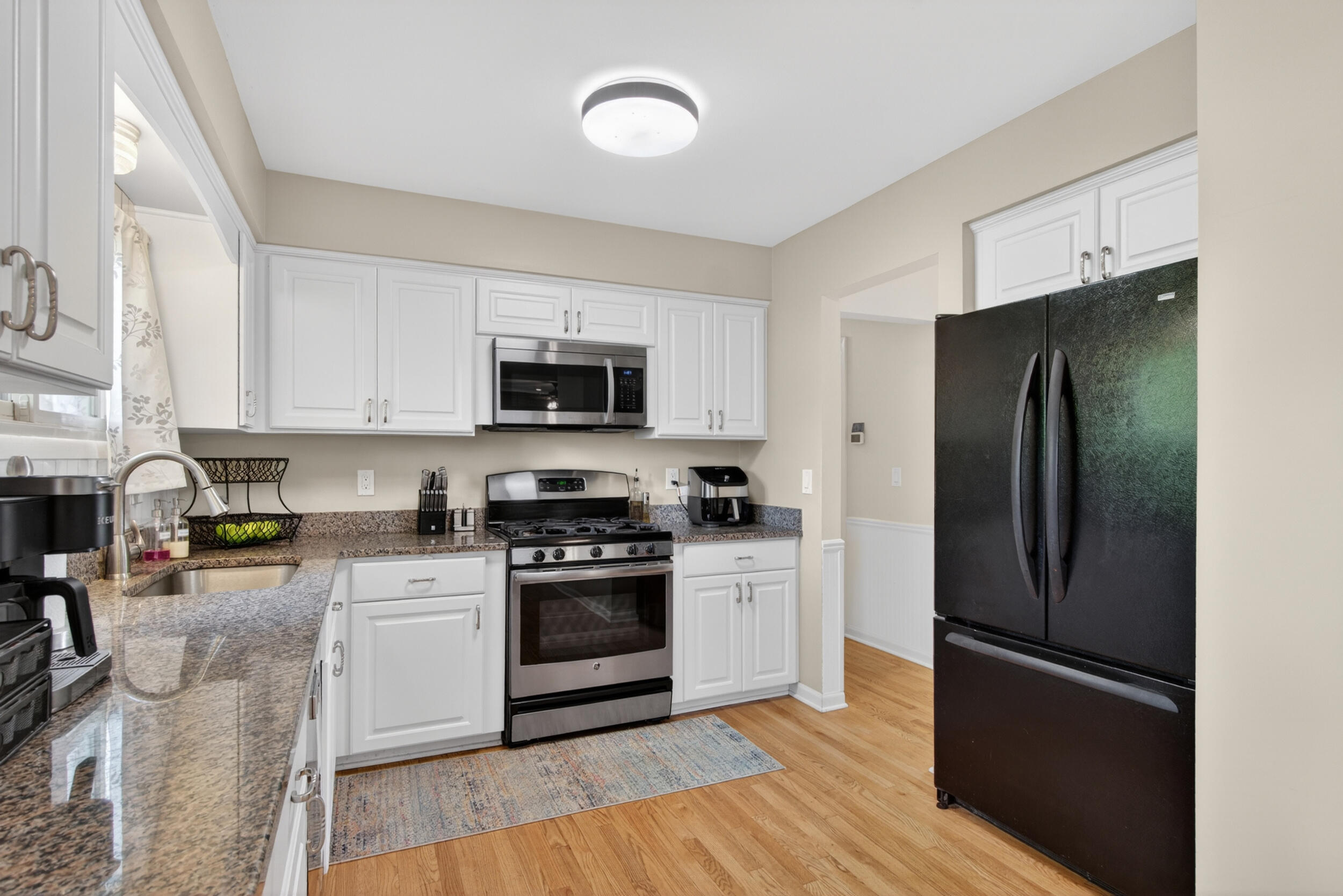 33541 Stocker Street Farmington, MI 48335 - Photo 19 of 52 Kitchen