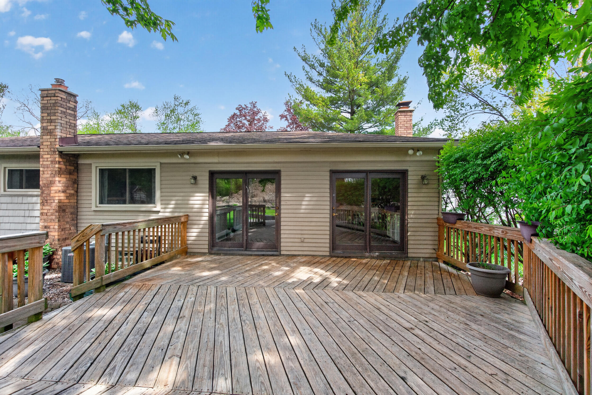 33541 Stocker Street Farmington, MI 48335 - Photo 40 of 52 Backyard Deck