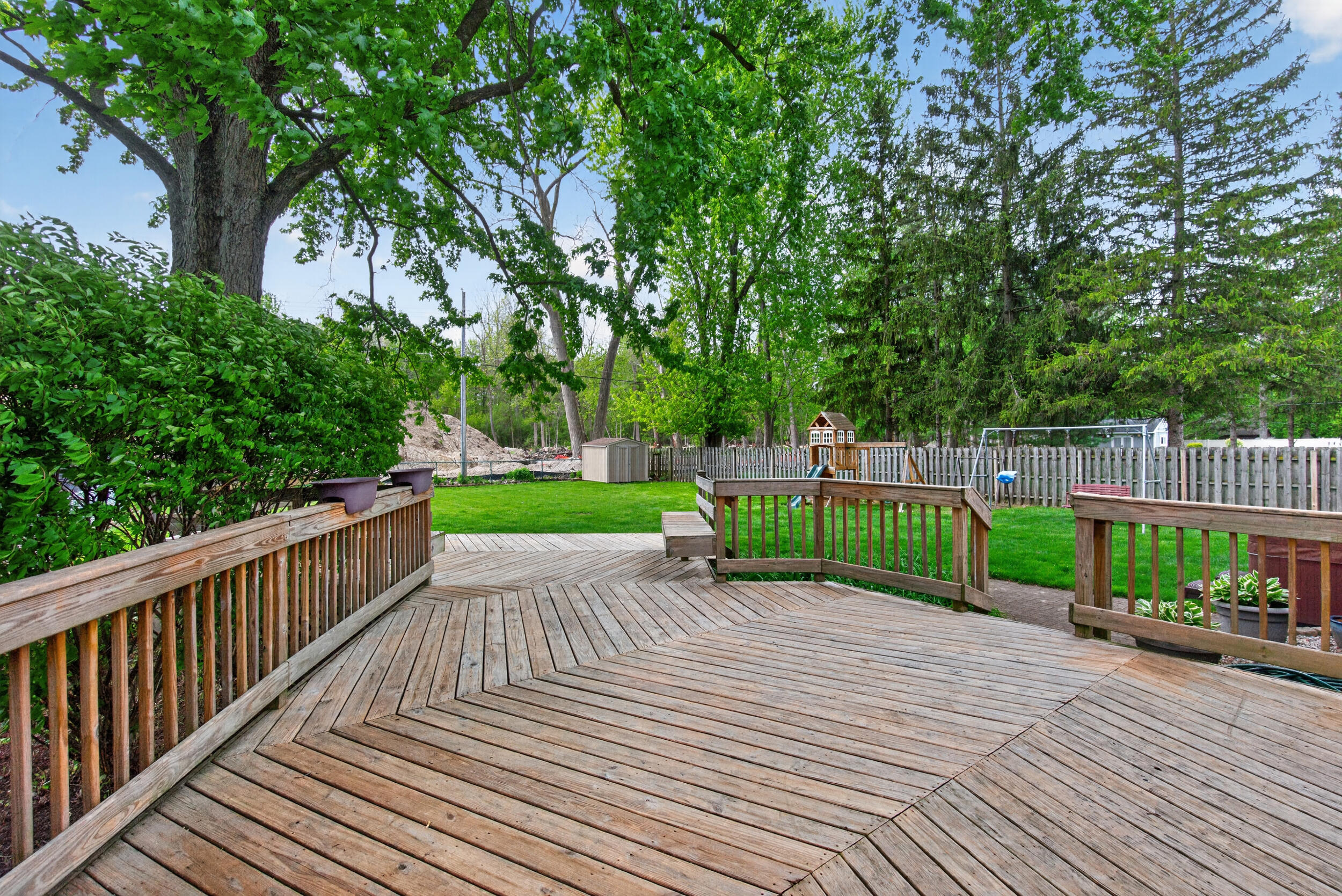 33541 Stocker Street Farmington, MI 48335 - Photo 42 of 52 Backyard Deck