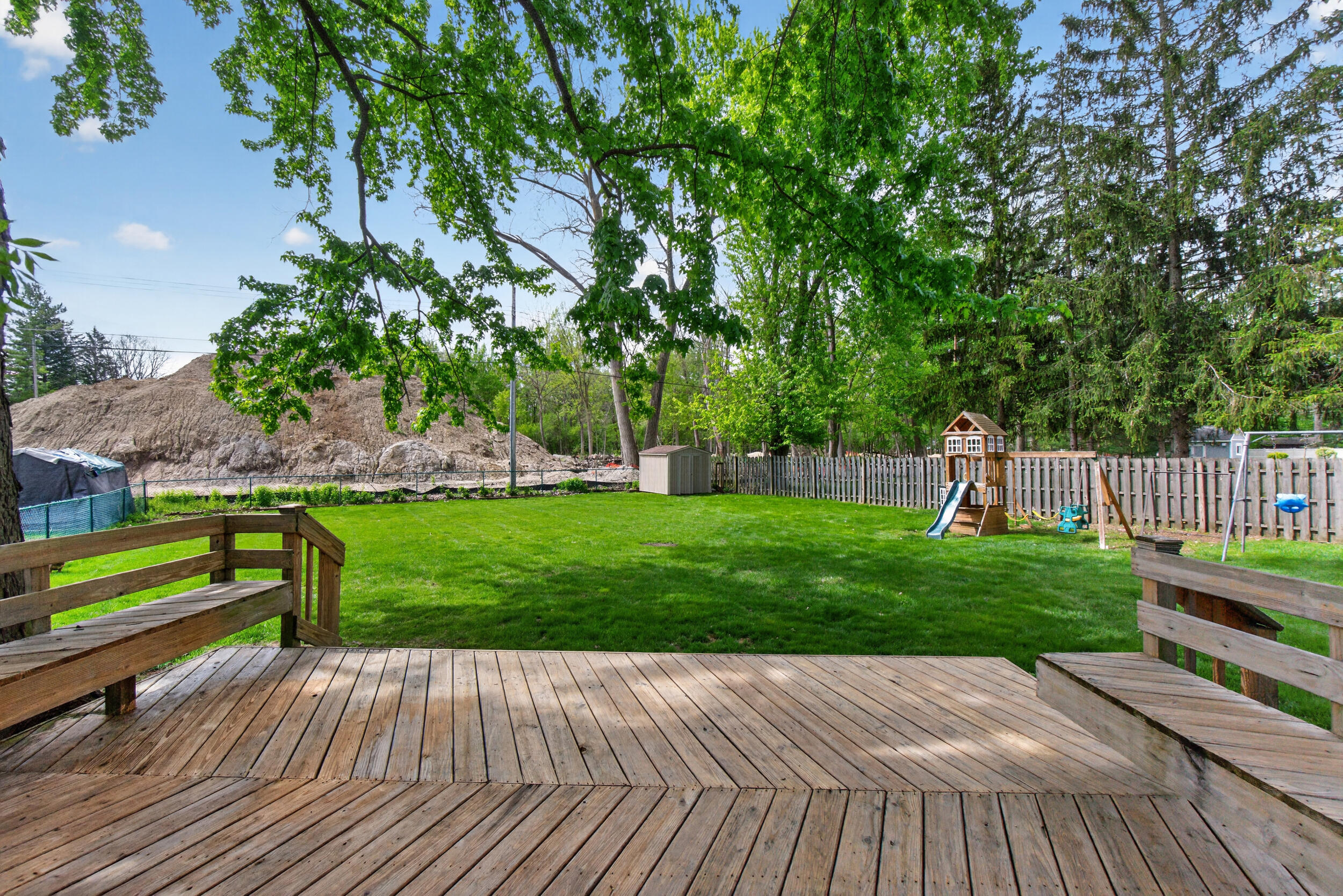 33541 Stocker Street Farmington, MI 48335 - Photo 43 of 52 Backyard Deck