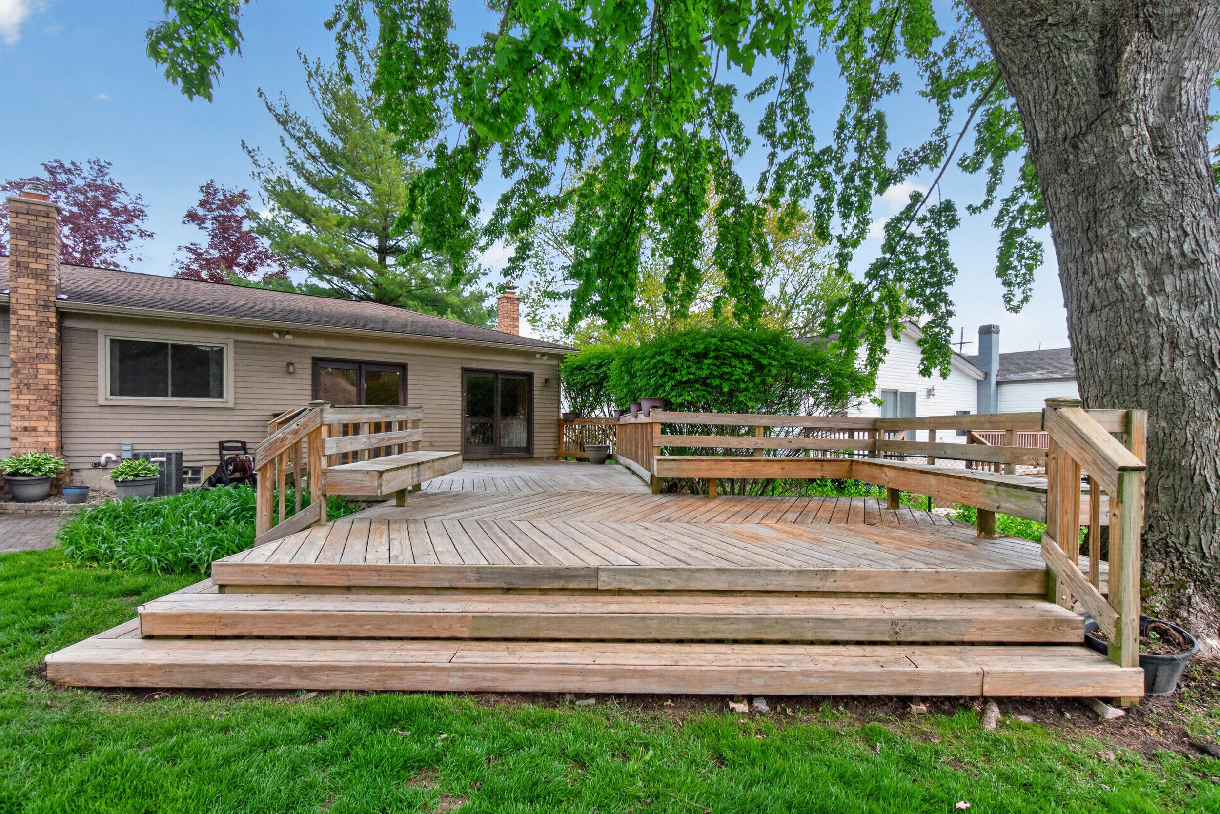 33541 Stocker Street Farmington, MI 48335 - Photo 44 of 52 Backyard Entry