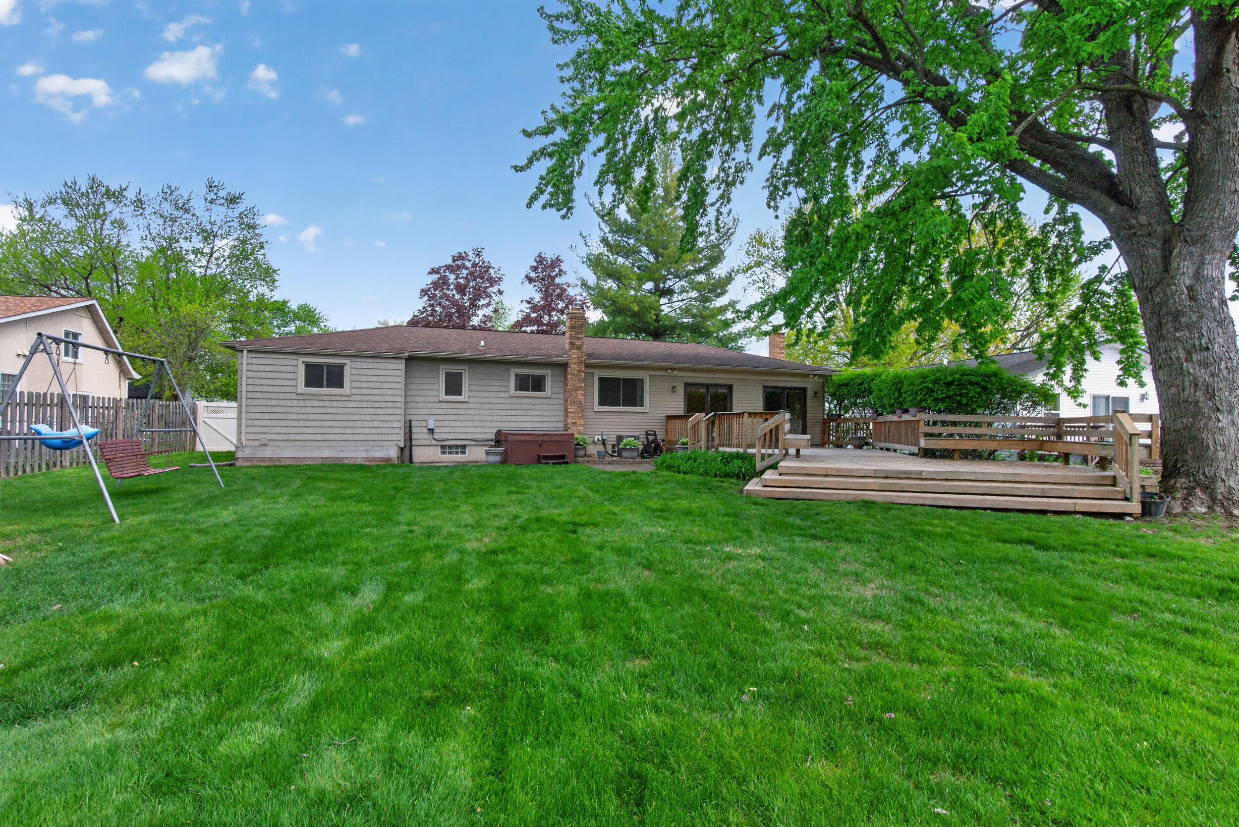 33541 Stocker Street Farmington, MI 48335 - Photo 49 of 52 Spacious Backyard