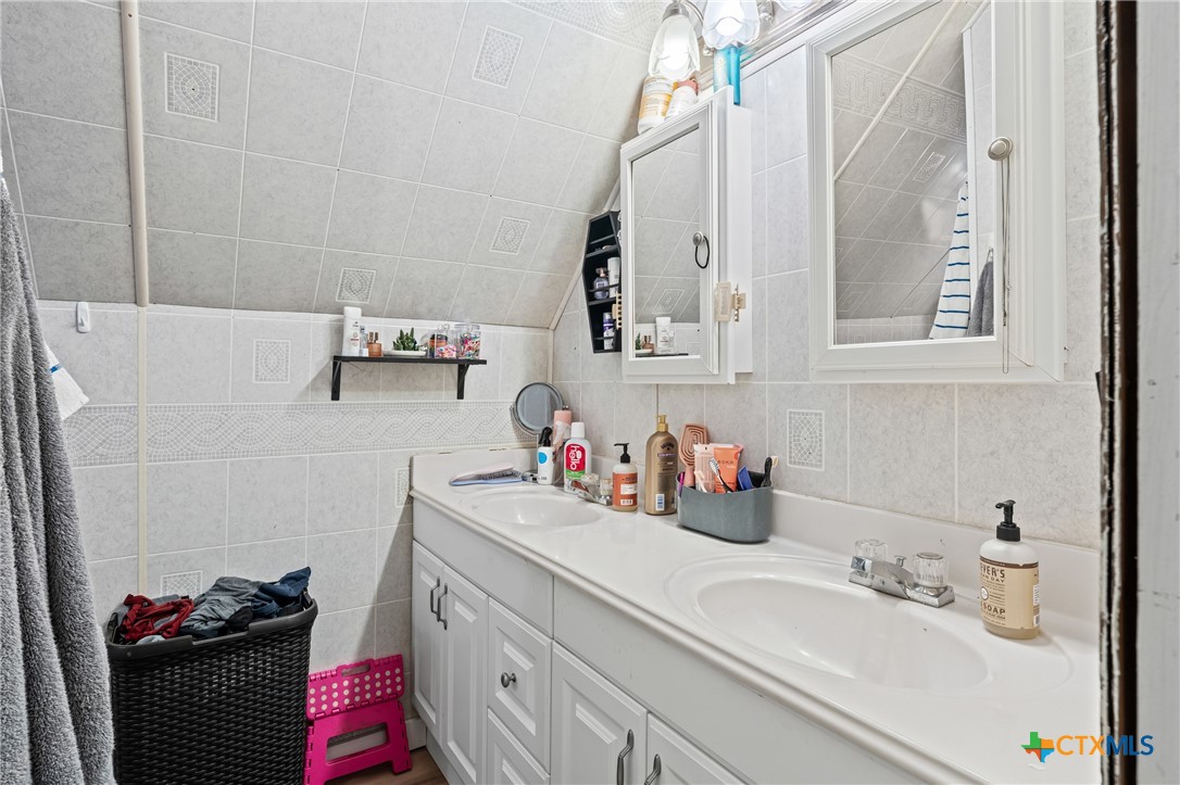 217 North 5th Street Lott, TX 76656 - Photo 30 of 45