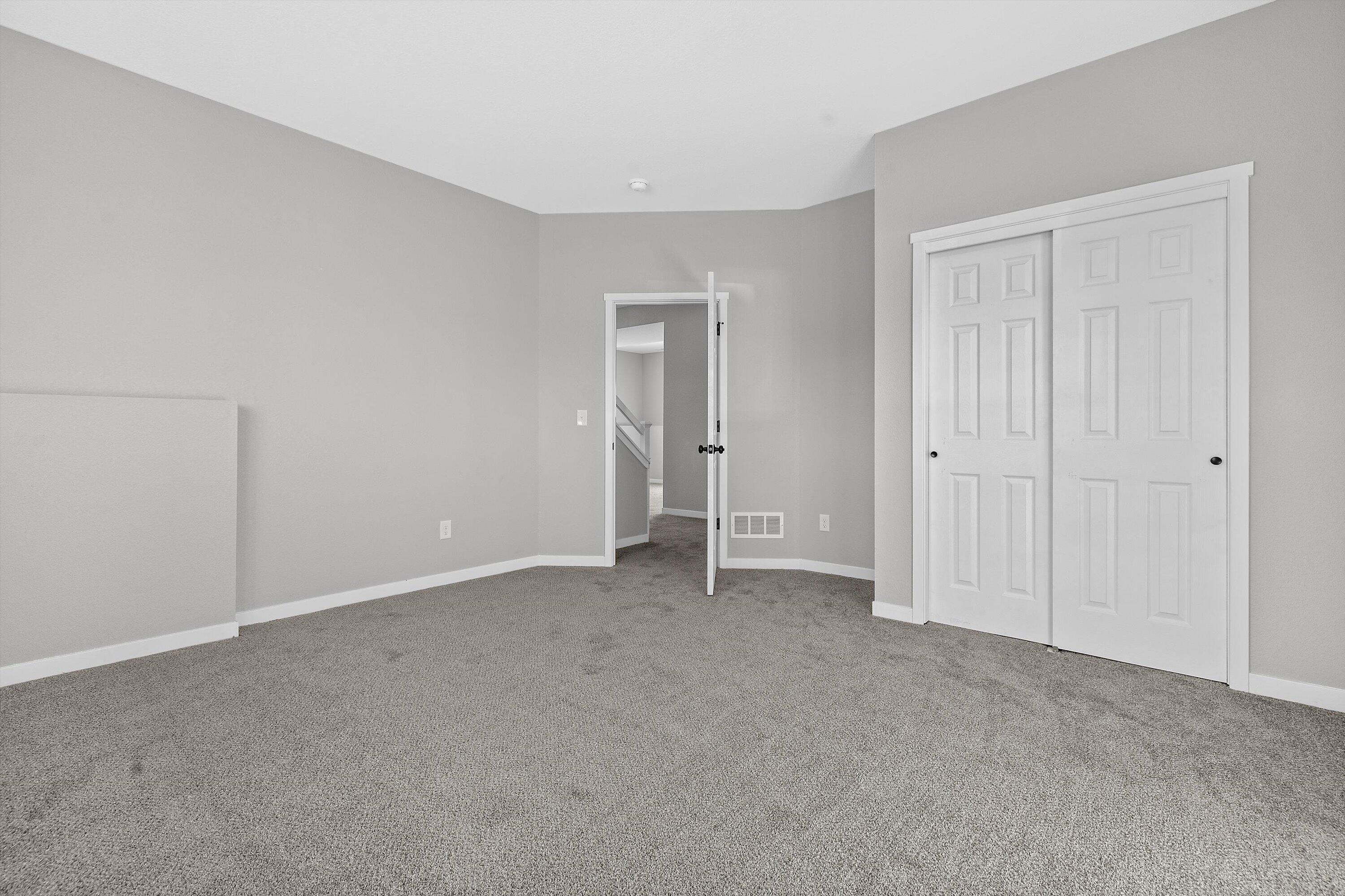 4920 37th Avenue Kenosha, WI 53144 - Photo 14 of 30 40-IMG_2465